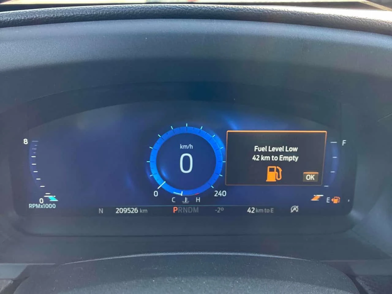 Ford Explorer * ST * ДИСТРОНИК* ПАНОРАМА* 360 КАМЕРА* ПОДГРЕВИ* , снимка 17 - Автомобили и джипове - 53987017