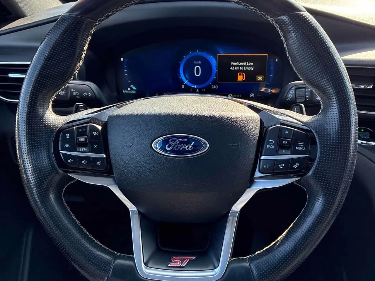 Ford Explorer * ST * ДИСТРОНИК* ПАНОРАМА* 360 КАМЕРА* ПОДГРЕВИ* , снимка 10 - Автомобили и джипове - 53987017