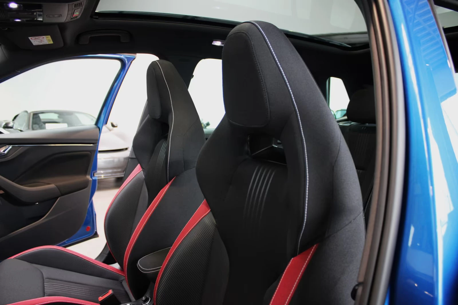 Skoda Kamiq 1.0TSI/110HP/MONTE-CARLO/DSG/PANO/KLESS/ACC/122q | Mobile.bg � ����������� 6