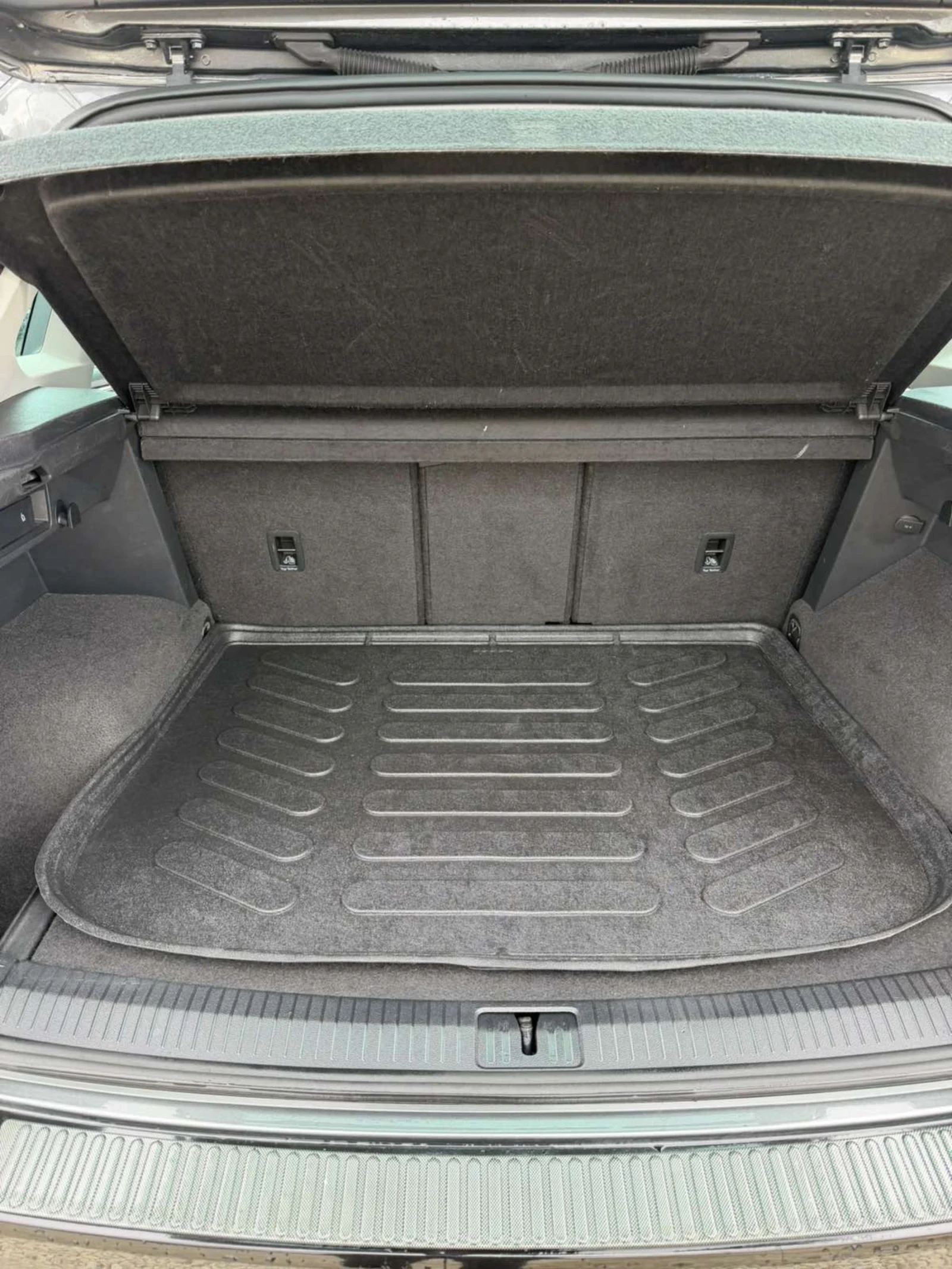VW Tiguan 2.0TDI DIGITAL OFFROAD 4 MOTION  ЛИЗИНГ ВИДЕО , снимка 12 - Автомобили и джипове - 54384113