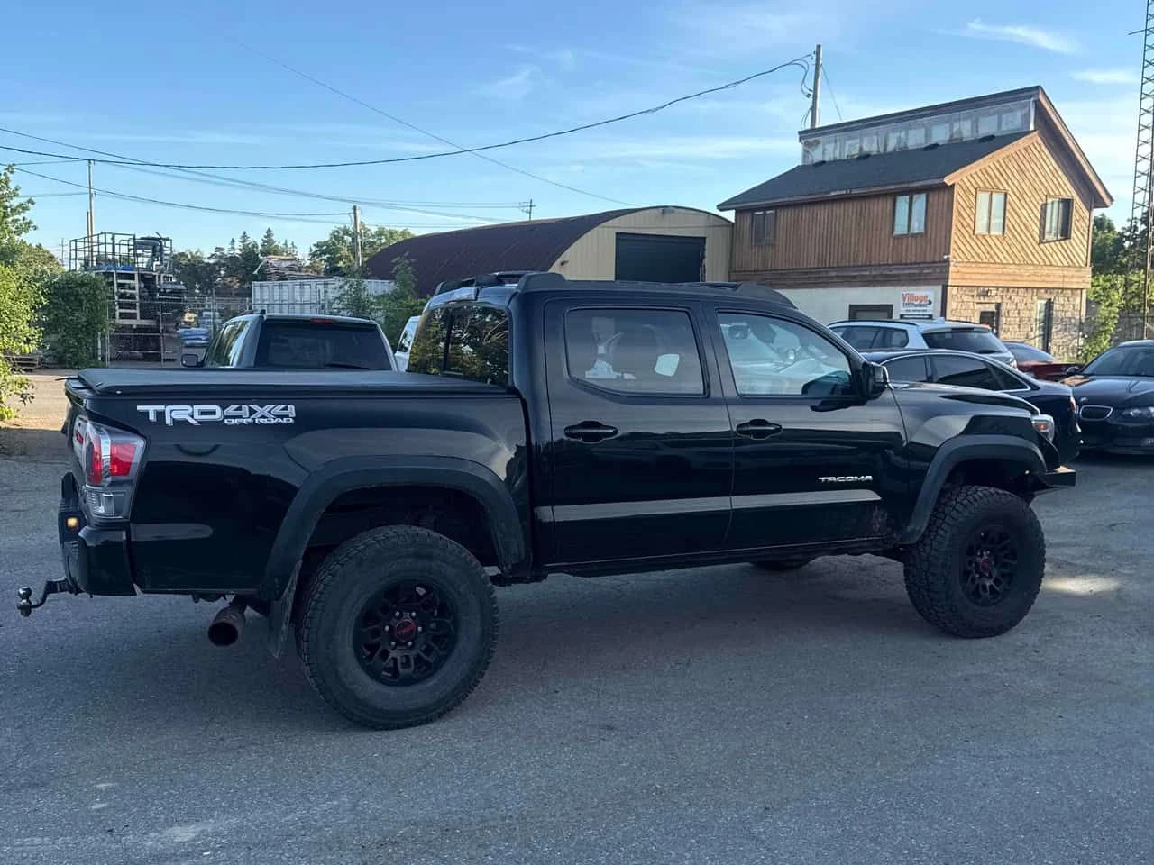 Toyota Tacoma * 4x4 Double Cab SB * CARFAX * ОПЦИЯ ЗА ФИНАНСИРАН, снимка 3 - Автомобили и джипове - 55199414
