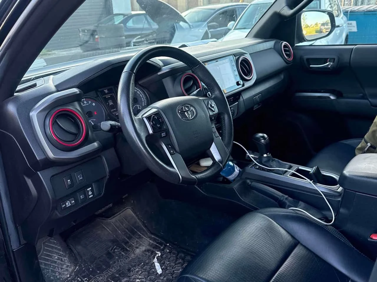Toyota Tacoma * 4x4 Double Cab SB * CARFAX * ОПЦИЯ ЗА ФИНАНСИРАН, снимка 5 - Автомобили и джипове - 55199414