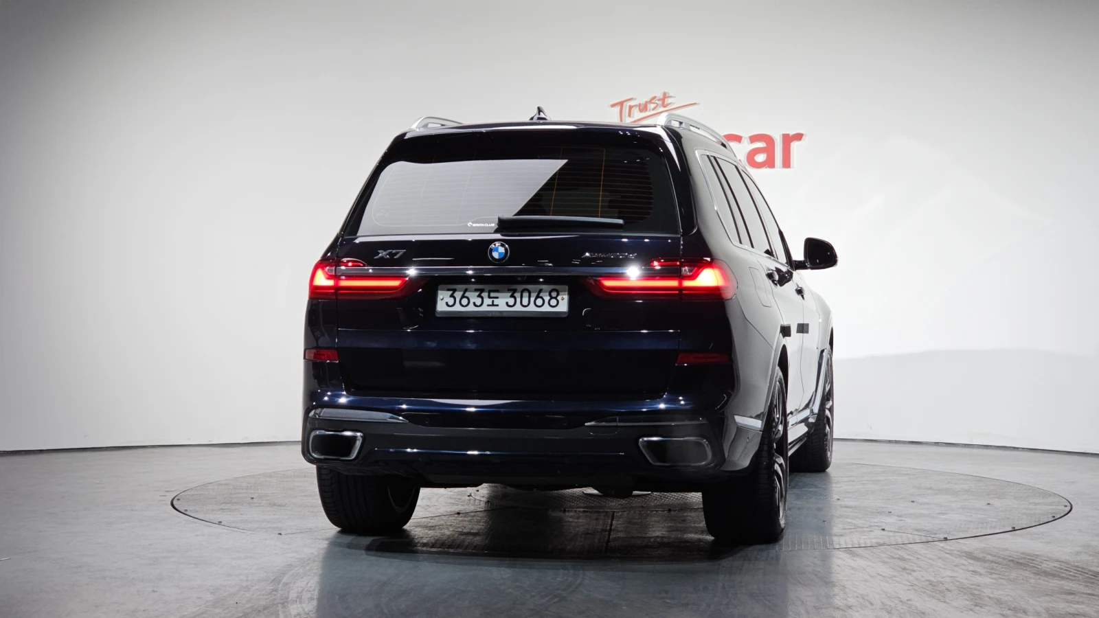 BMW X7 * Xdrive* Laser* Night Vision* Pano, снимка 5 - Автомобили и джипове - 55245090