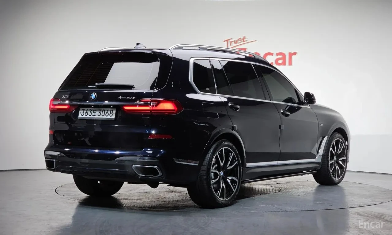BMW X7 * Xdrive* Laser* Night Vision* Pano, снимка 6 - Автомобили и джипове - 55245090