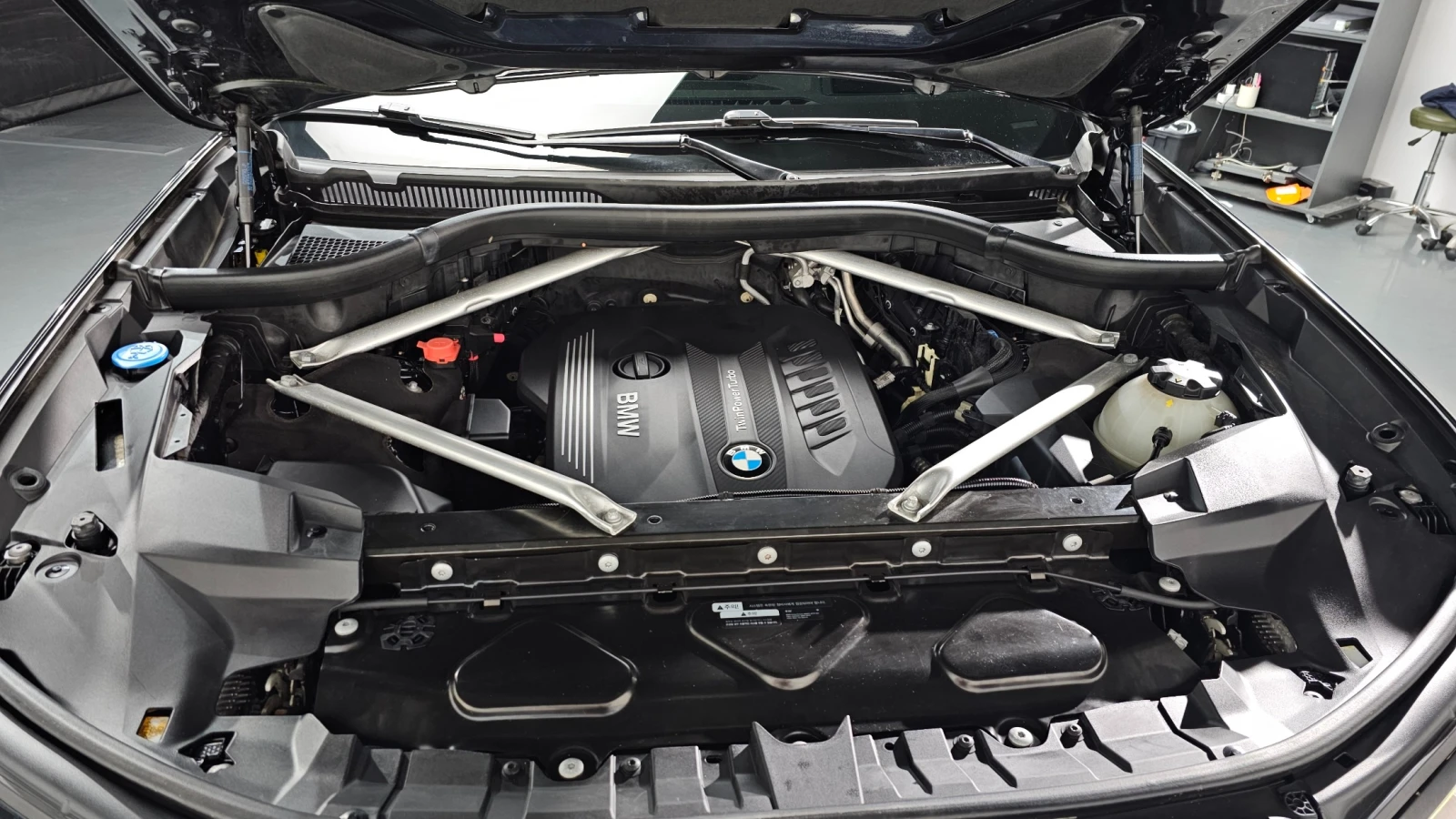 BMW X7 * Xdrive* Laser* Night Vision* Pano, снимка 10 - Автомобили и джипове - 55245090
