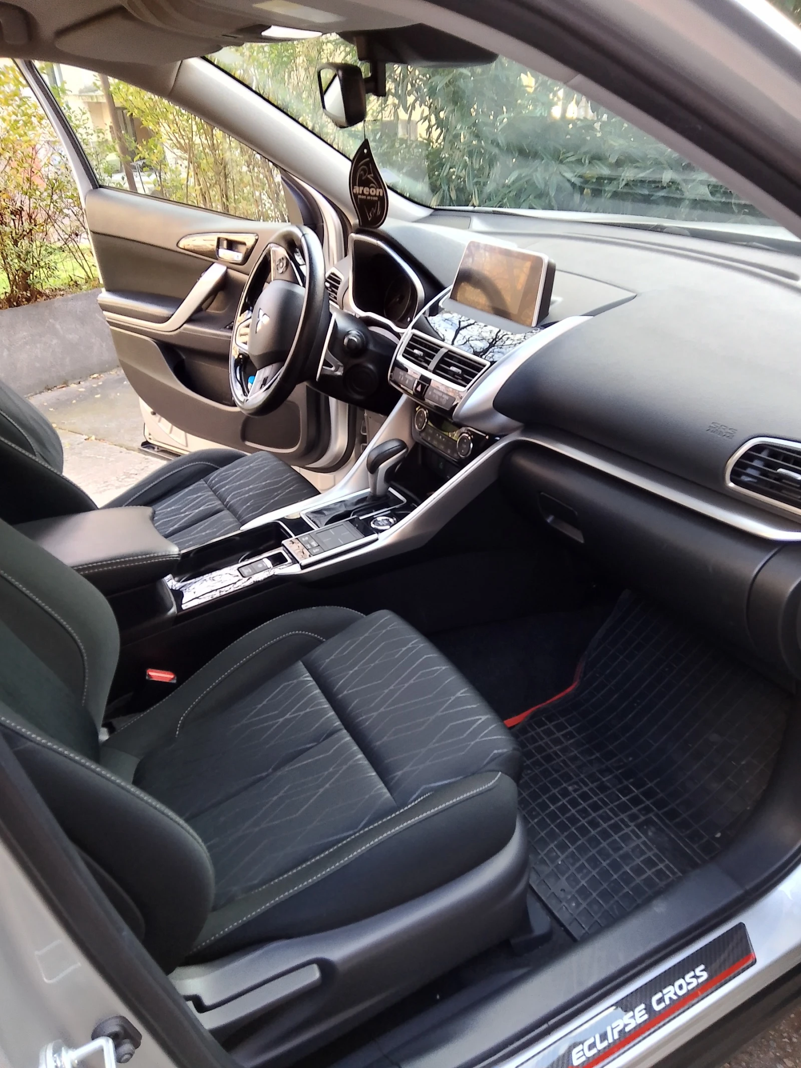 Mitsubishi Eclipse Cross, снимка 6 - Автомобили и джипове - 55645716