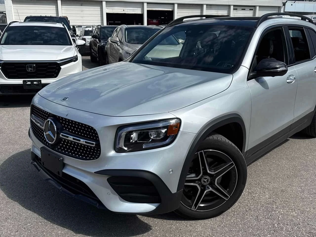 Mercedes-Benz GLB 250 /DISTRONIC/360/CARFAX/АВТОКРЕДИТ
