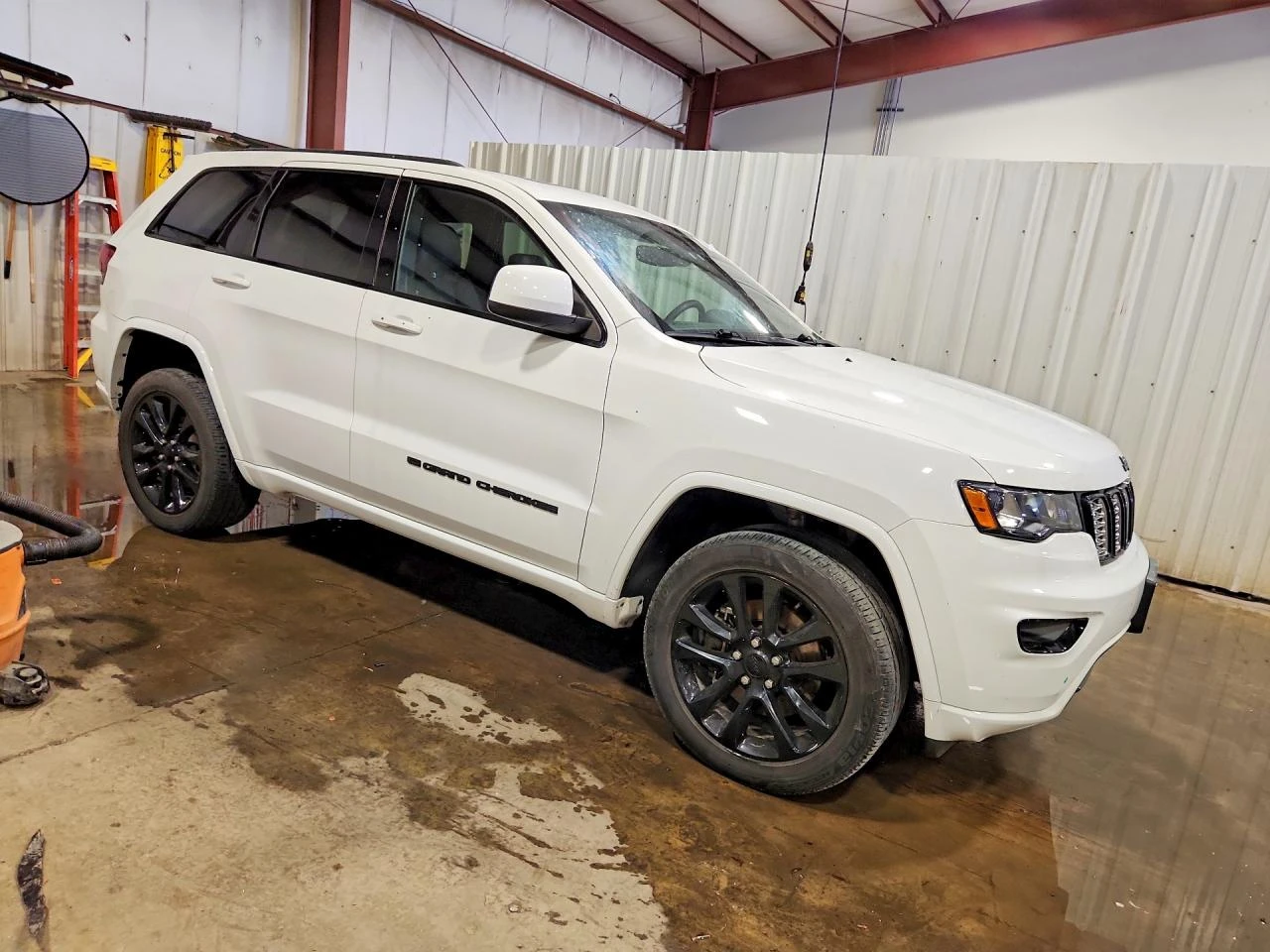 Jeep Grand cherokee 3.6l Laredo E, снимка 4 - Автомобили и джипове - 55802289