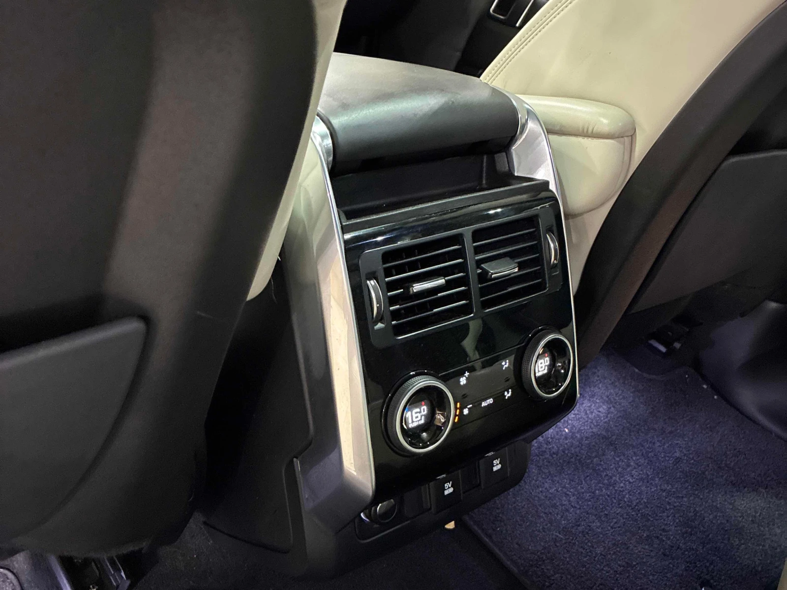 Land Rover Range Rover Sport * HST * CARFAX * ЦЕНА ДО БГ, снимка 15 - Автомобили и джипове - 55972684