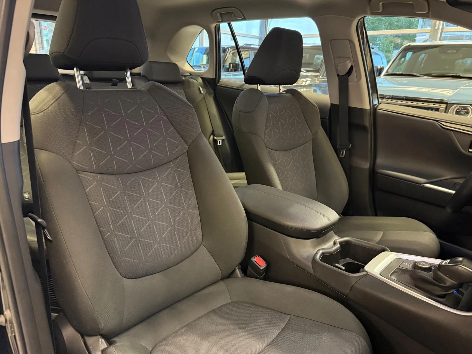 Toyota Rav4 HEV/4X4/TEAM-D/222HP/CAM/LED/DIGITAL/950z | Mobile.bg � ����������� 12