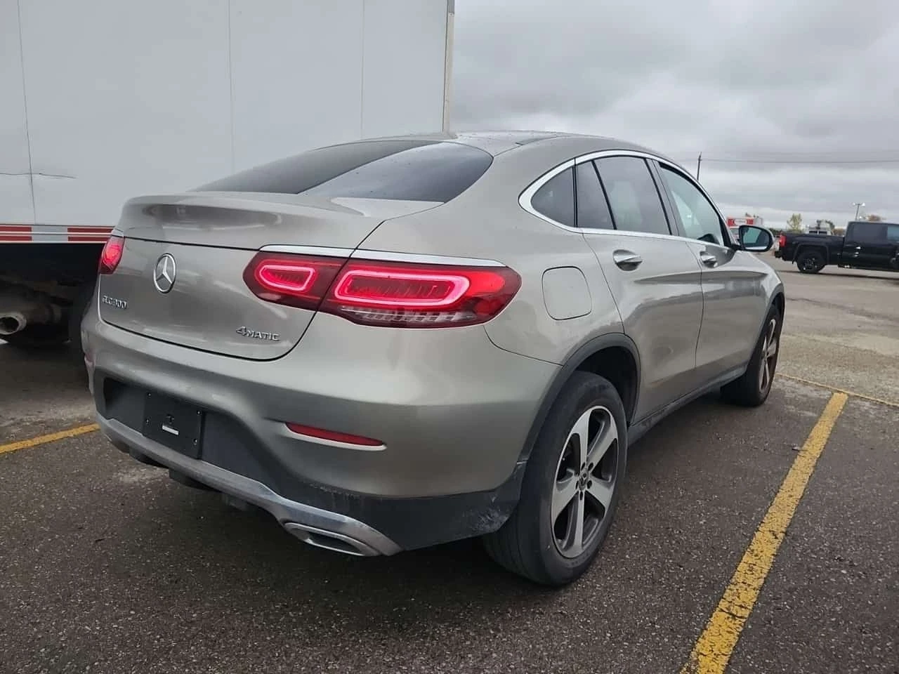 Mercedes-Benz GLC 300 4MATIC Coupe/CARFAX/PANO/HEATED SEATS/BURMASTER/ | Mobile.bg � ����������� 2