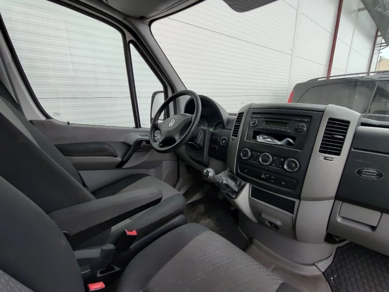 VW Crafter 2.0tdi, снимка 11 - Бусове и автобуси - 47528959