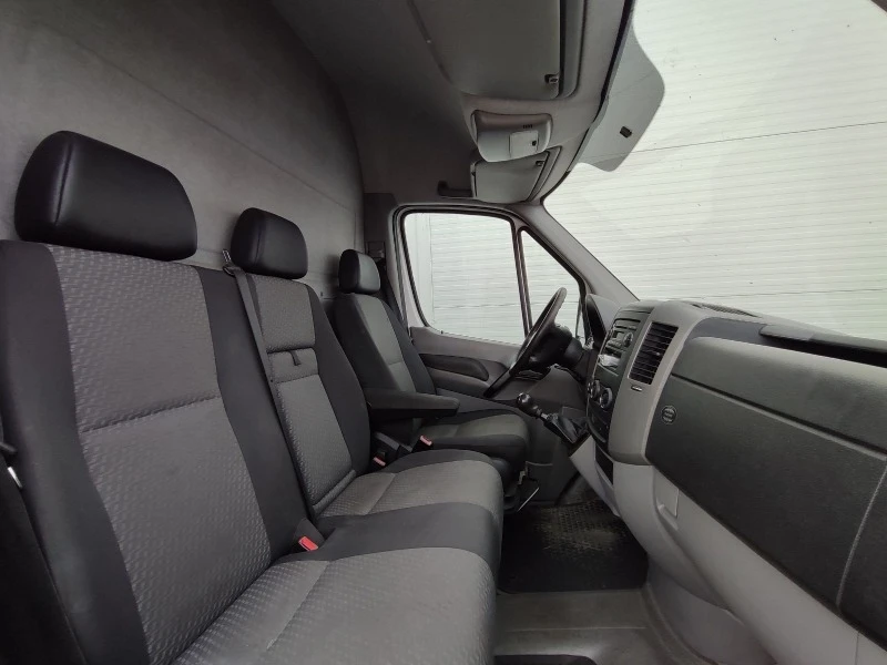 VW Crafter 2.0tdi, снимка 9 - Бусове и автобуси - 47528959