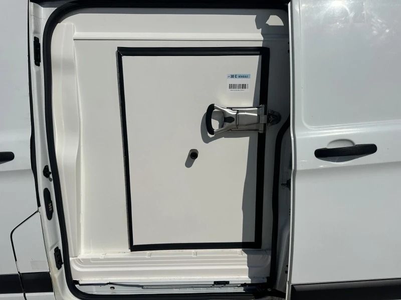 Ford Transit Custom Хладилен, снимка 13 - Бусове и автобуси - 51932558