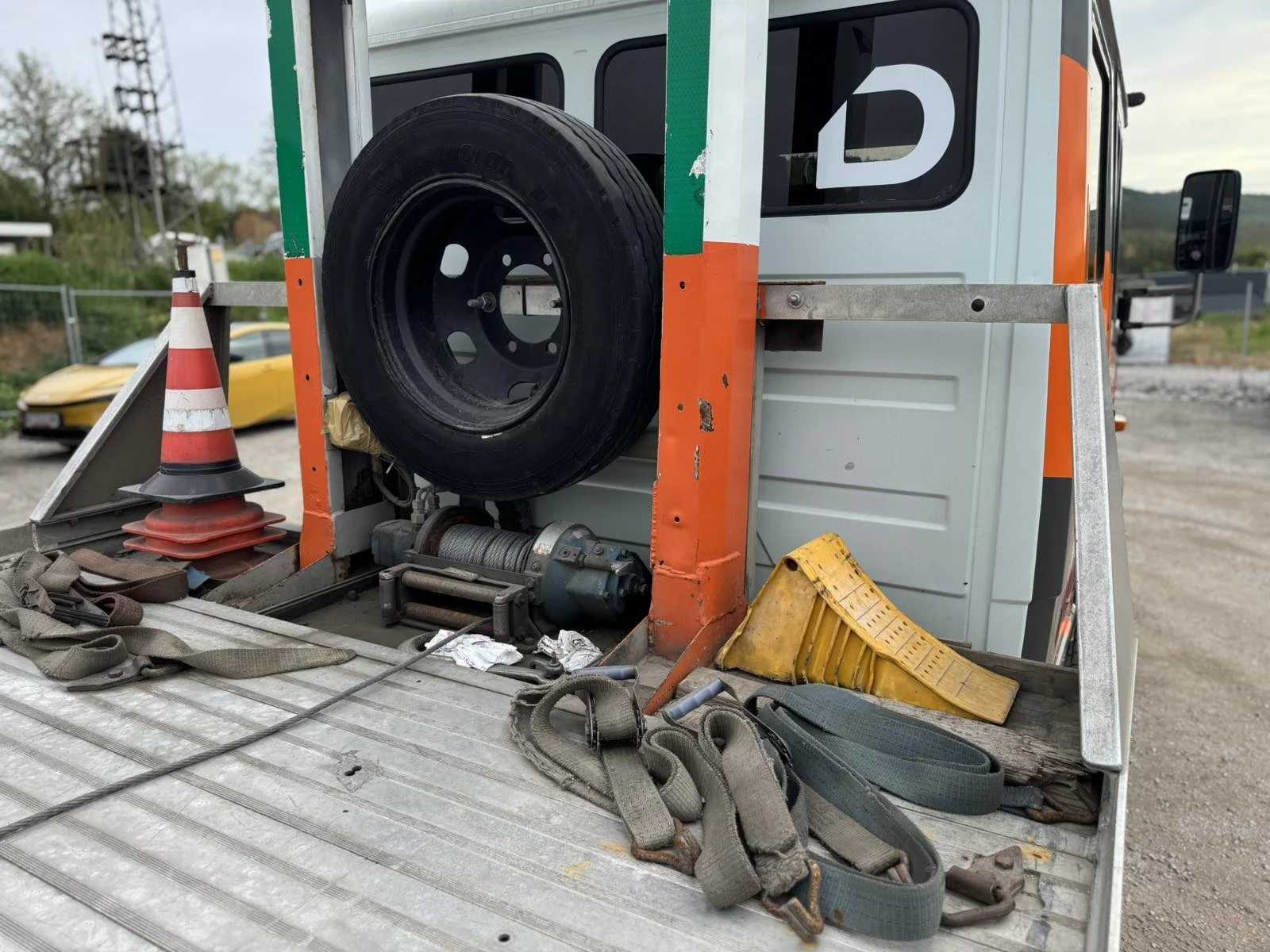 Mercedes-Benz 815 Варио, снимка 11 - Камиони - 54357622