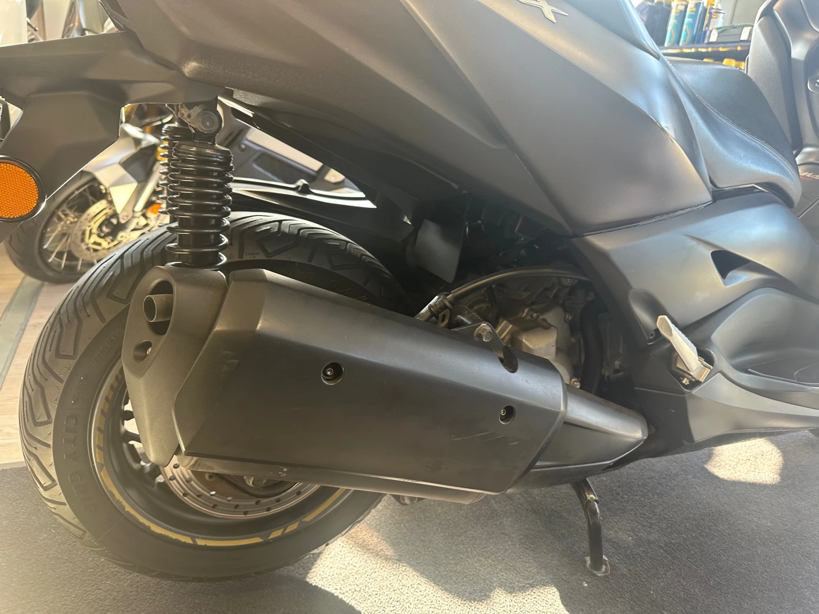 Yamaha X-max 300i ABS/TC/LED 07.2019г., снимка 12 - Мотоциклети и мототехника - 53771719