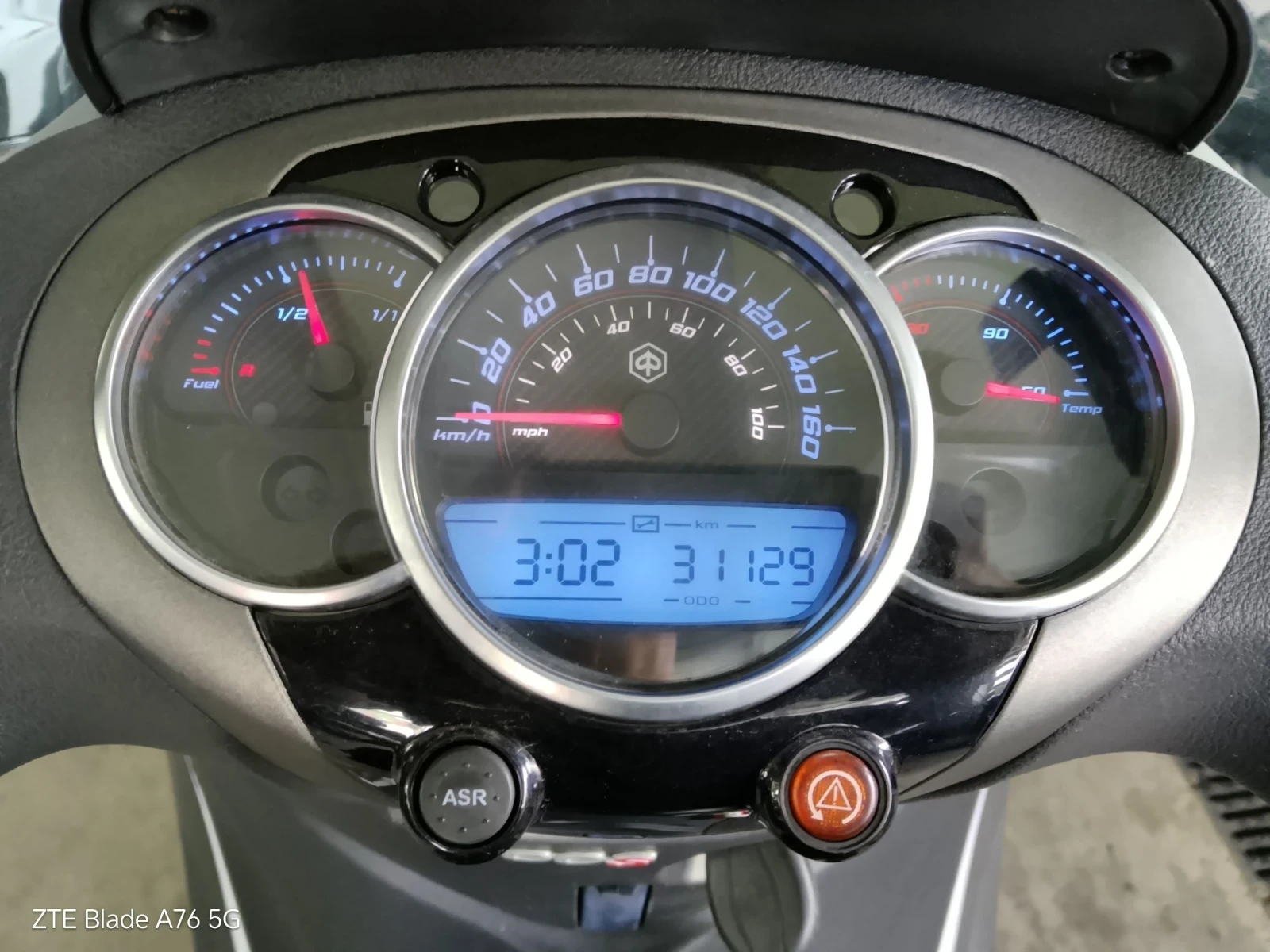 Piaggio Beverly 300 ABS , снимка 9 - Мотоциклети и мототехника - 55013259