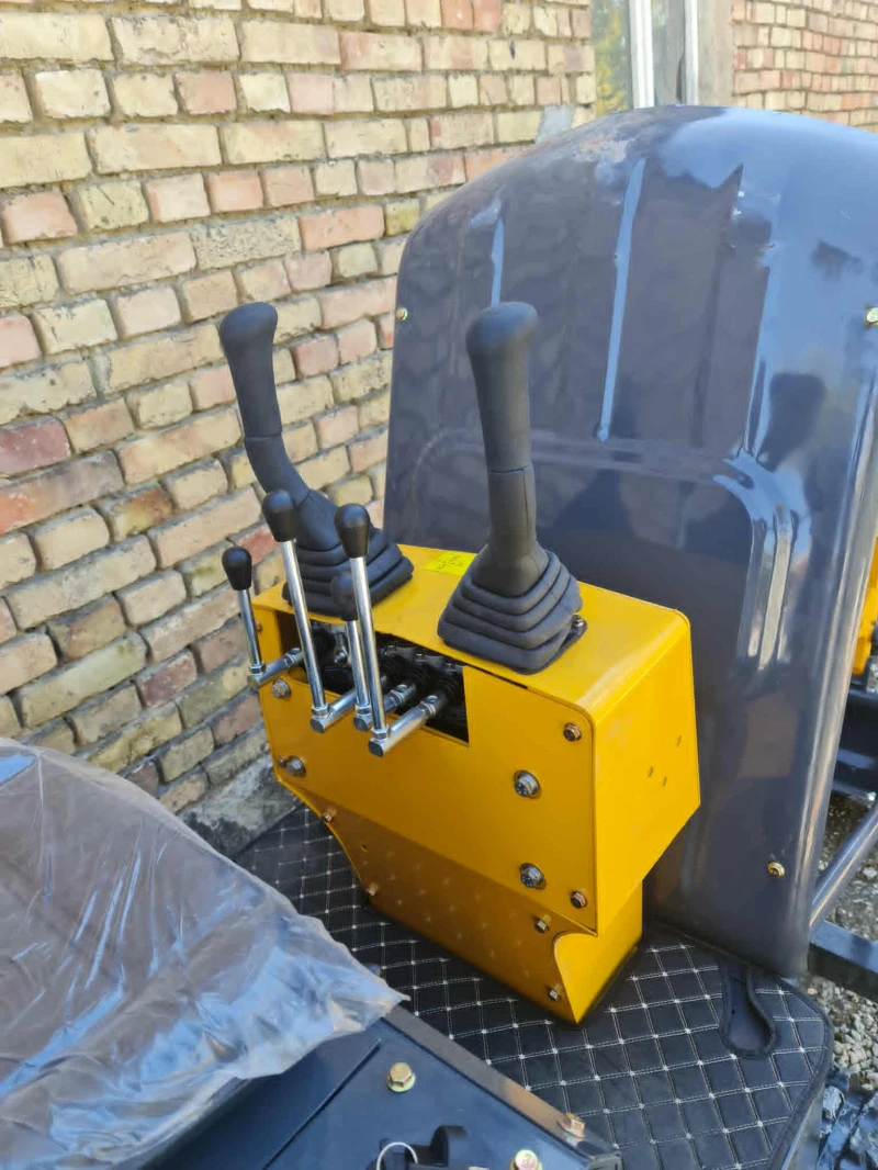 Багер Друга марка  YT-1.2, снимка 6 - Индустриална техника - 52821751