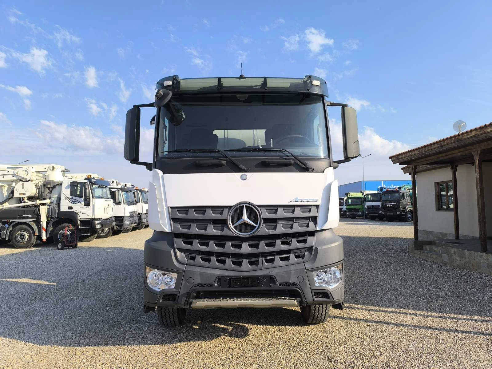 Бетон миксер Mercedes AROCS 3242 CIFA 9M3 - изображение 2
