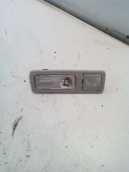 Заден ляв страничен плафон за Пежо 407 SW