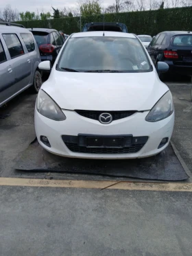  Mazda 2