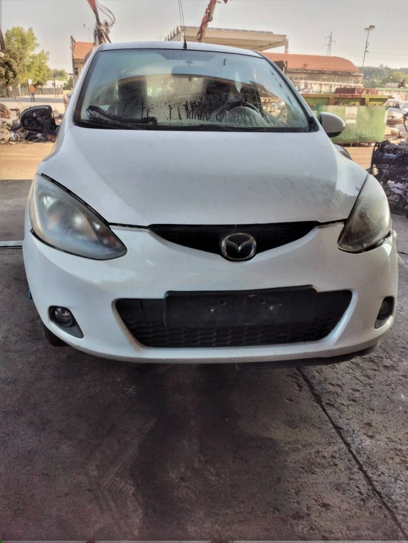 Mazda 2 1.3, снимка 1 - Автомобили и джипове - 47071316