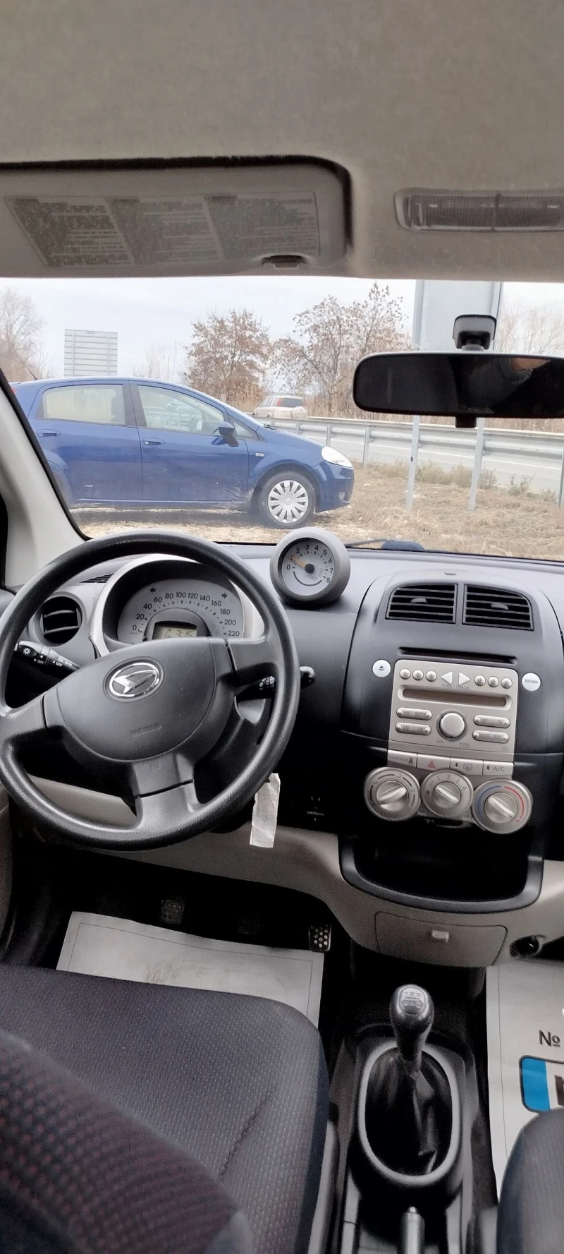 Daihatsu Sirion 1.3  4x4, снимка 11 - Автомобили и джипове - 45011714