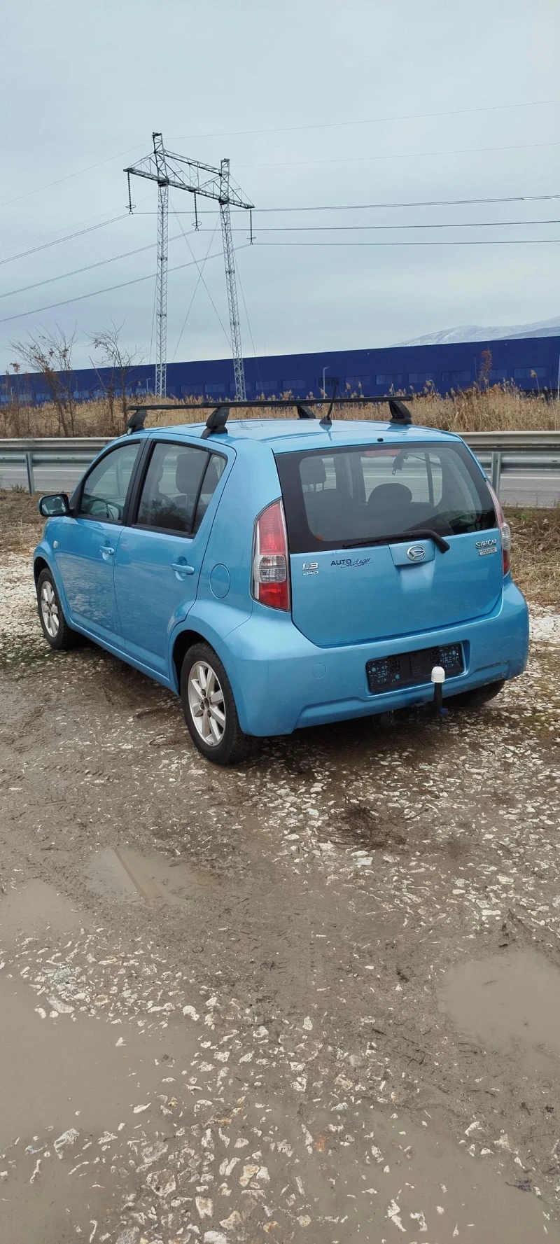 Daihatsu Sirion 1.3  4x4, снимка 5 - Автомобили и джипове - 45011714