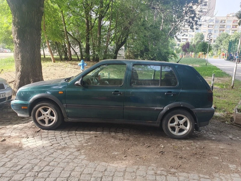 VW Golf 1.9tdi, снимка 6 - Автомобили и джипове - 46295639