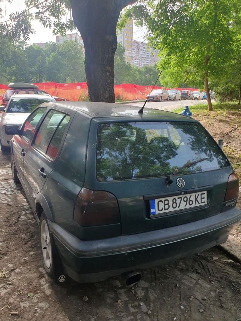 VW Golf 1.9tdi, снимка 9 - Автомобили и джипове - 46295639
