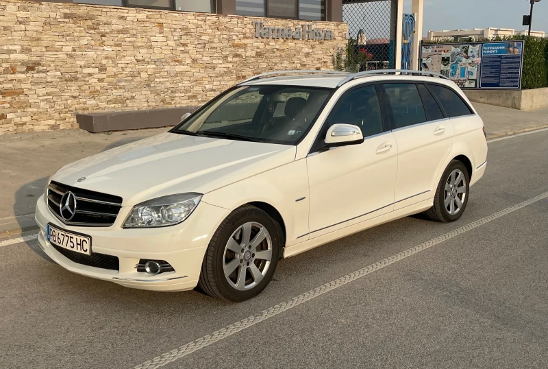 Mercedes-Benz C 320 Avantgarde, снимка 8 - Автомобили и джипове - 47564250