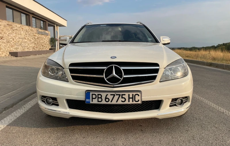 Mercedes-Benz C 320 Avantgarde, снимка 2 - Автомобили и джипове - 47564250