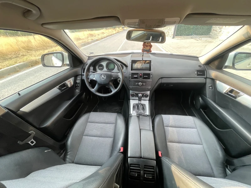 Mercedes-Benz C 320 Avantgarde, снимка 13 - Автомобили и джипове - 47564250