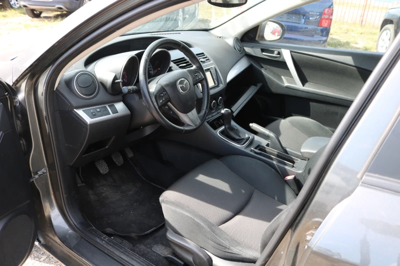 Mazda 3 2.2 MZR-CD, снимка 7 - Автомобили и джипове - 47368768