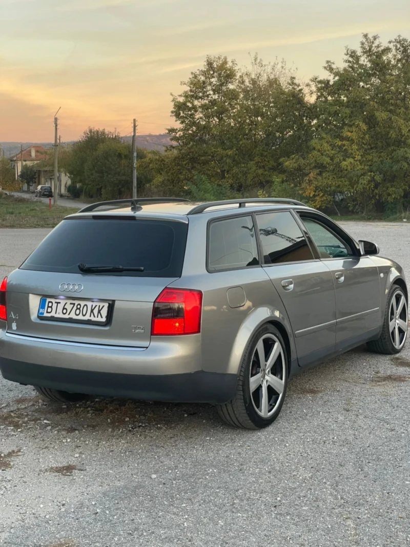 Audi A4 2.5, снимка 2 - Автомобили и джипове - 49293602