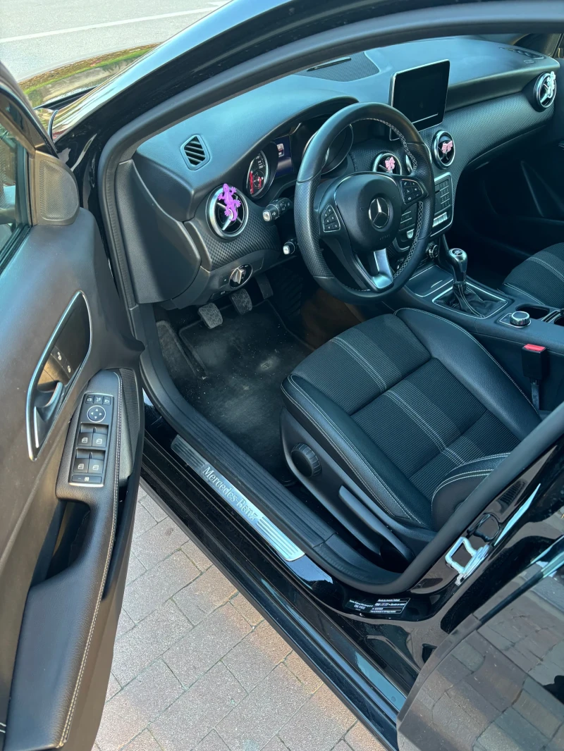 Mercedes-Benz A 180 d Facelift AMG Sport LED , снимка 11 - Автомобили и джипове - 52555927
