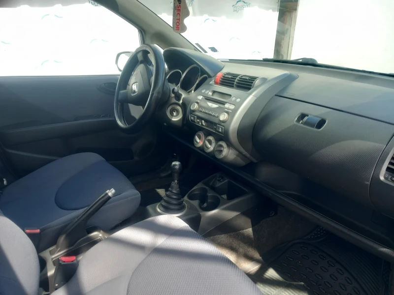 Honda Jazz, снимка 13 - Автомобили и джипове - 52275097
