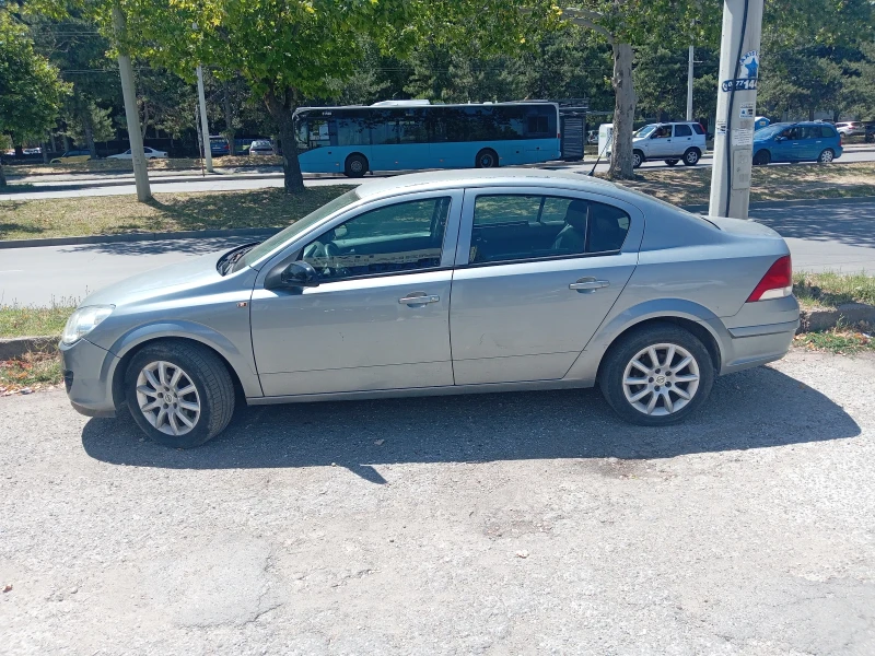 Opel Astra 1.6, снимка 3 - Автомобили и джипове - 52016078