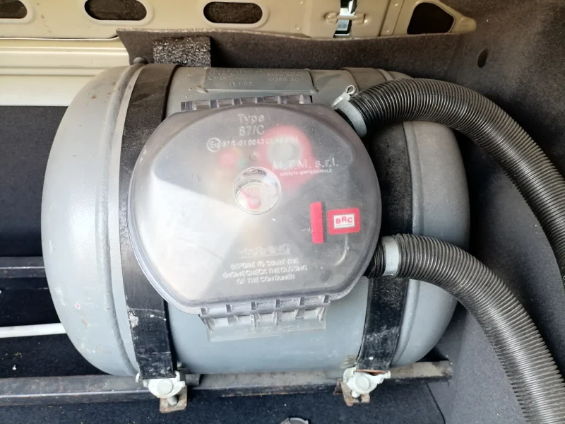 Opel Astra 1.6, снимка 7 - Автомобили и джипове - 52016078