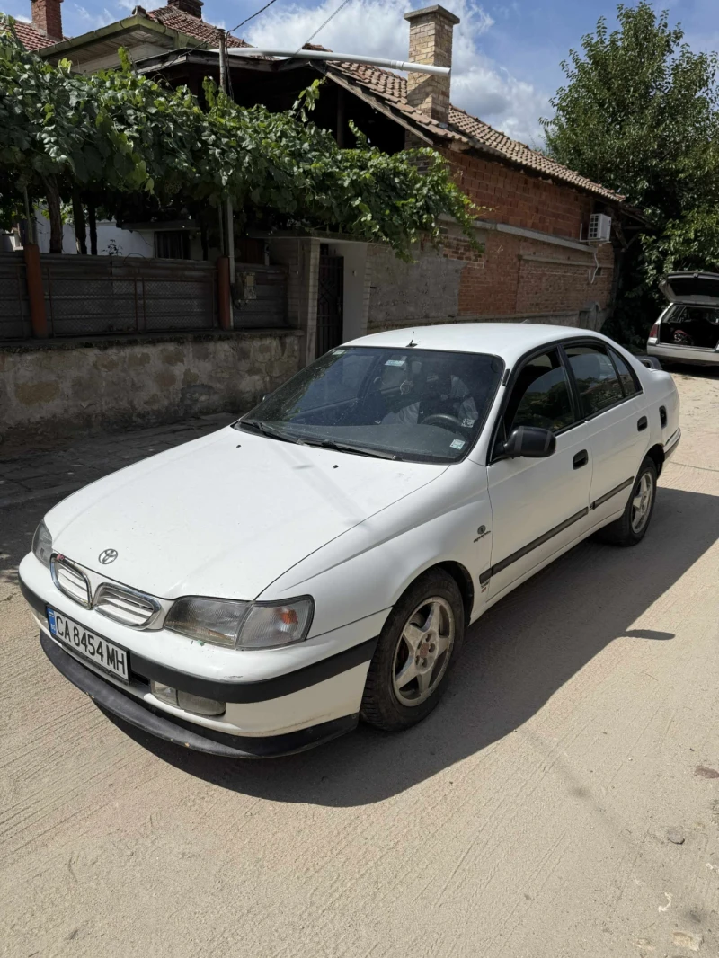 Toyota Carina 1.6, снимка 3 - Автомобили и джипове - 51499806
