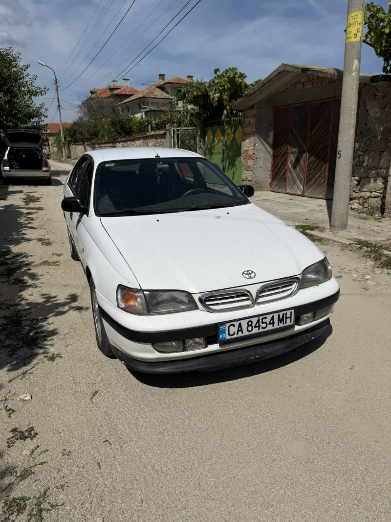 Toyota Carina 1.6, снимка 2 - Автомобили и джипове - 51499806