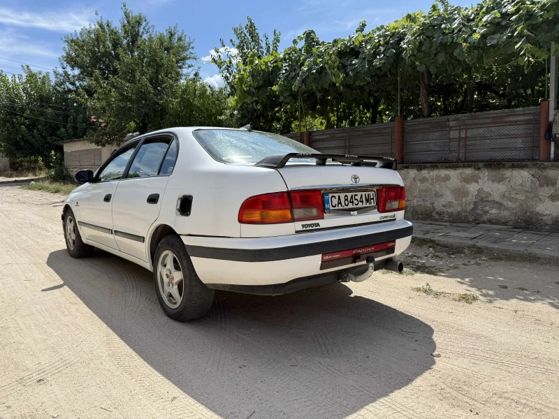 Toyota Carina 1.6, снимка 4 - Автомобили и джипове - 51499806