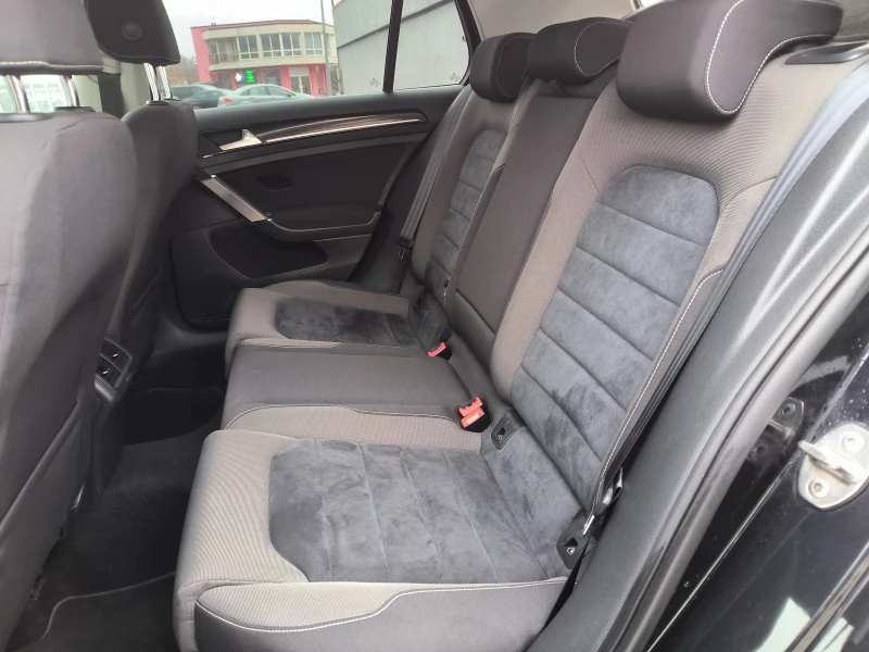 VW Golf 1.6 TDI Highline , снимка 9 - Автомобили и джипове - 53459241