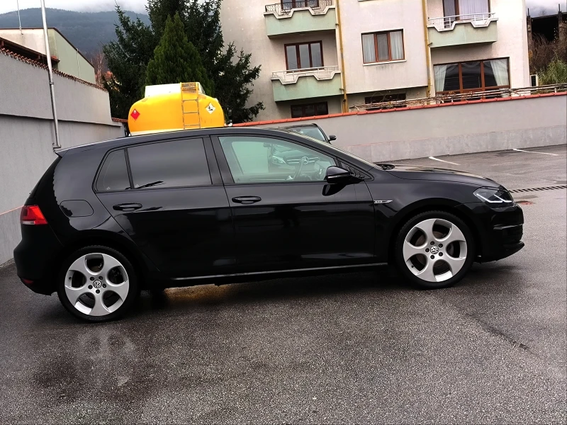 VW Golf 1.6 TDI Highline , снимка 6 - Автомобили и джипове - 53459241