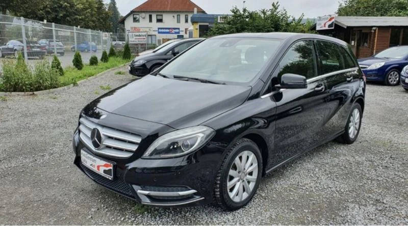 Mercedes-Benz B 180, снимка 1 - Автомобили и джипове - 38046958