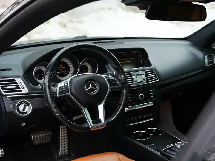 Mercedes-Benz E 400 COUPE, снимка 10 - Автомобили и джипове - 54942599
