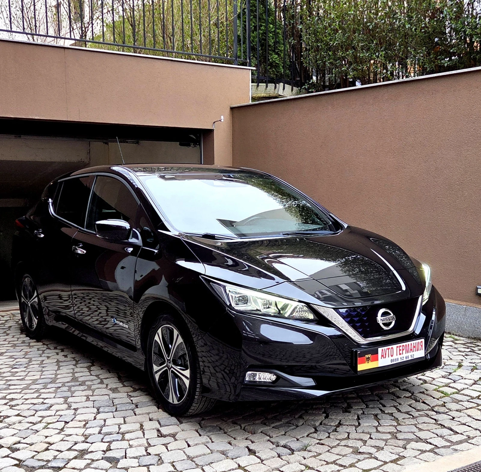 Nissan Leaf  TEKNA/20хил КМ/Сервизна Книжка/FULL LED, снимка 1