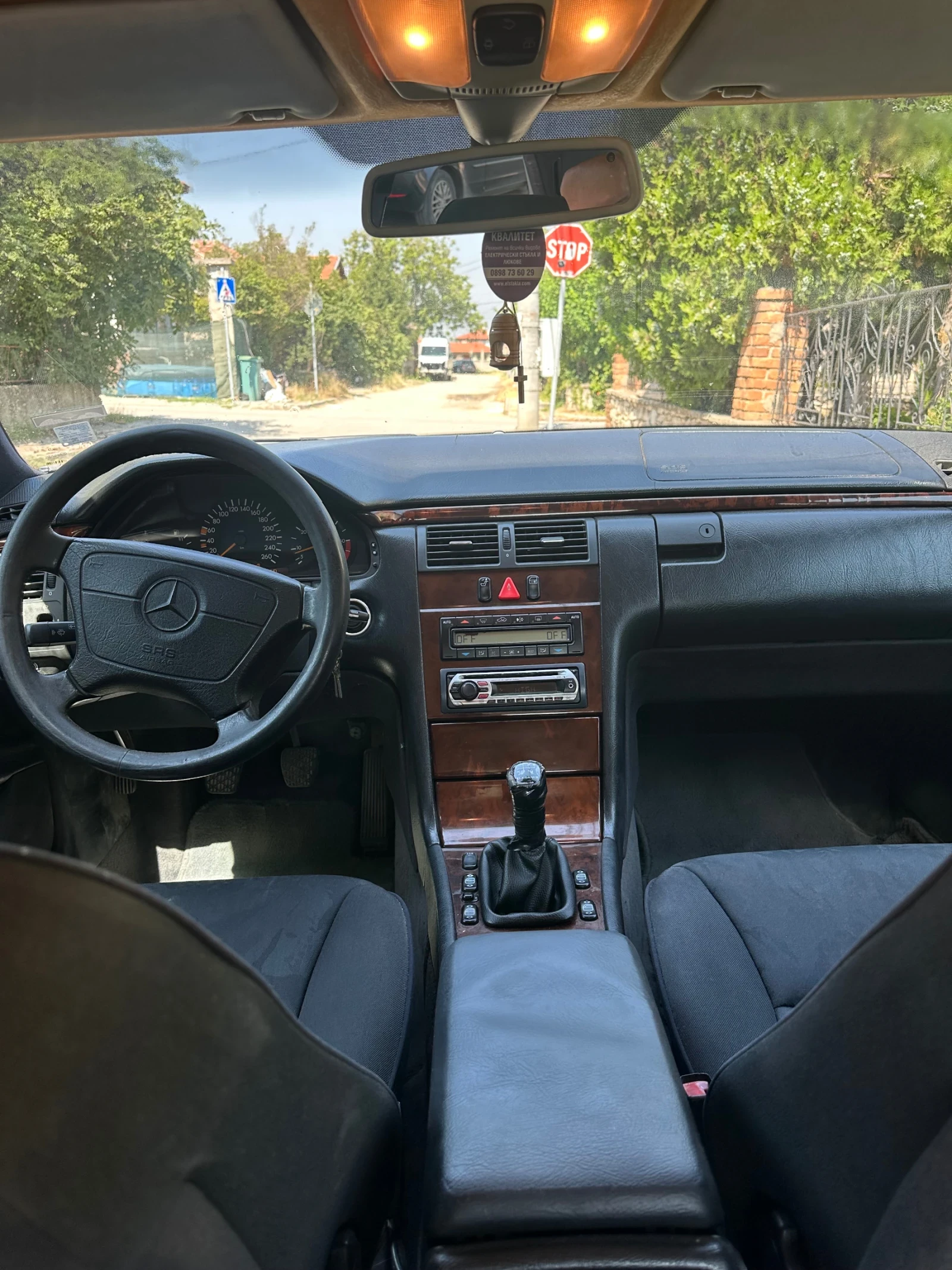 Mercedes-Benz E 250 TD - изображение 7