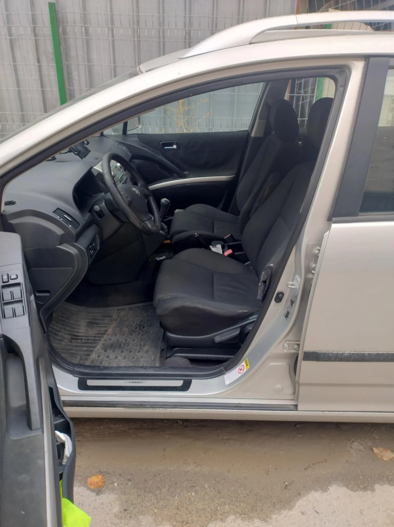 Toyota Corolla verso  - изображение 7