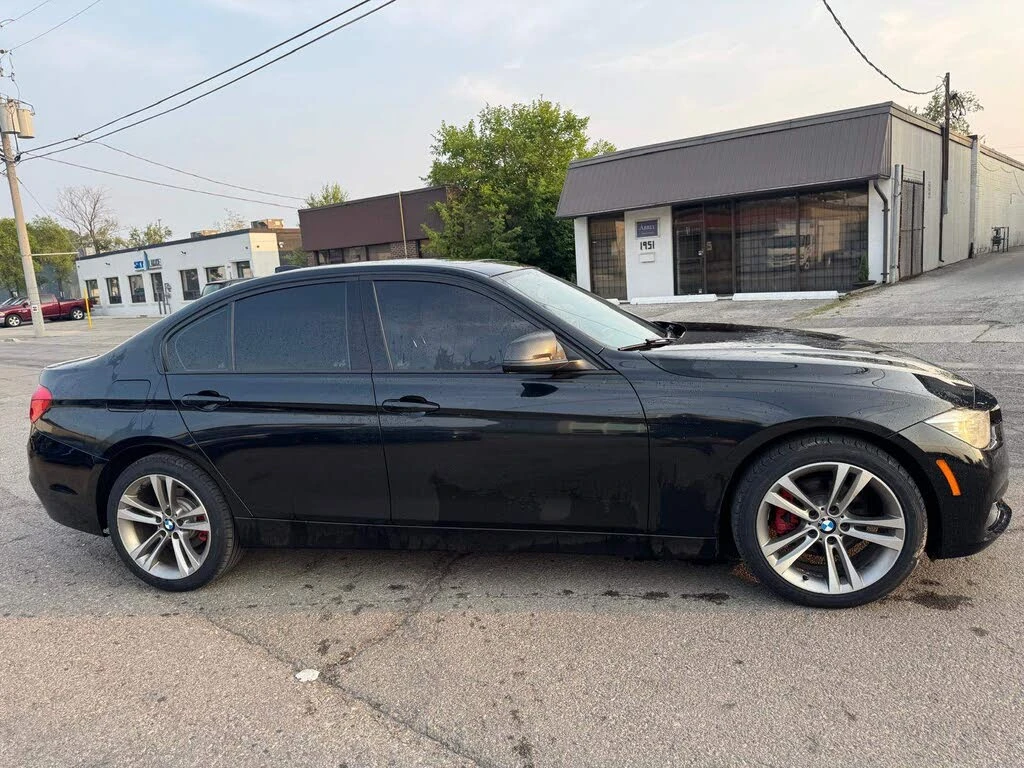 BMW 330 xDrive* АвтоКредит* (ЦЕНА ДО БГ) - изображение 3